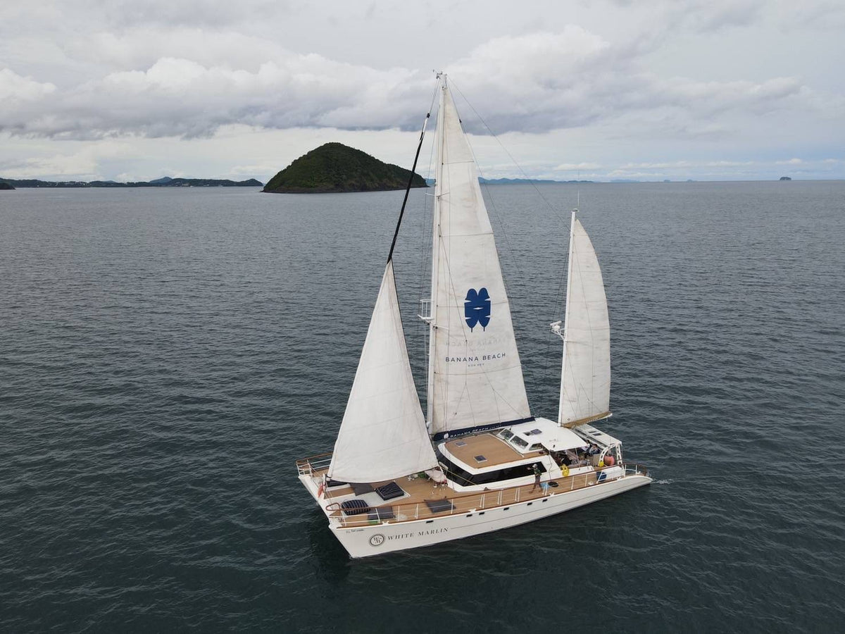 Location privée du catamaran White Marlin à Phuket par Andaman Signature (ADS)