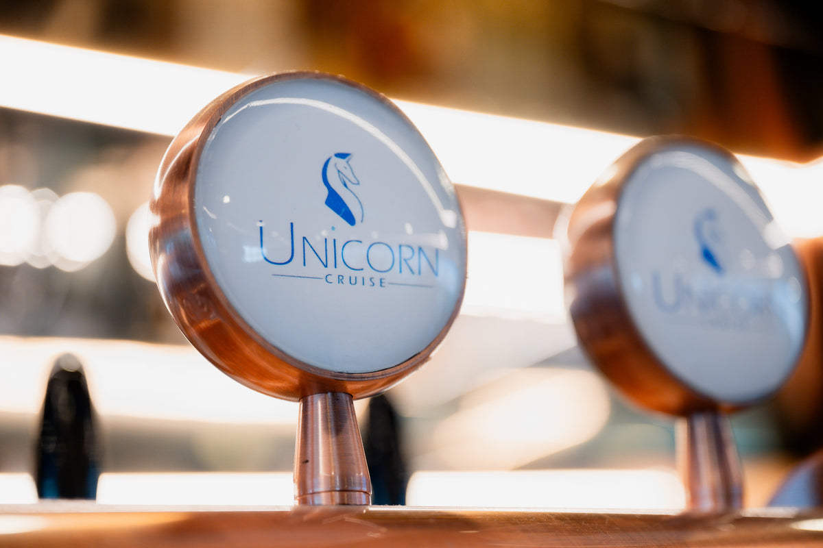 บัตรดินเนอร์ล่องเรือยามเย็นโดย Unicorn Cruise