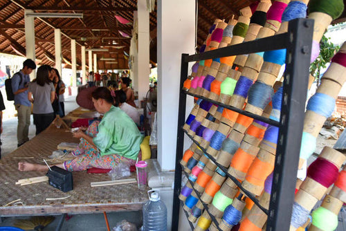 Half Day Sankampang and Handicraft Village from Chiang Mai - AM & PM tour (F&F)