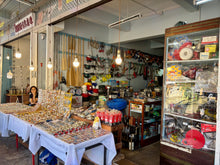 Full Day Exploring The Local Life with Maeklong Railway Market And Amphawa Floating Market (DSTH)