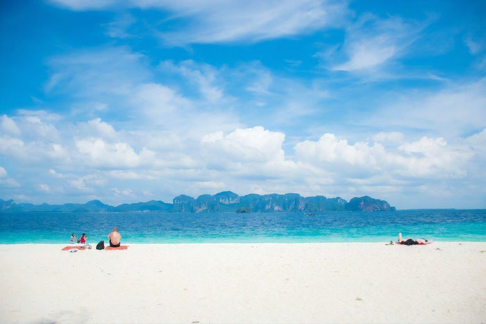ทริปครึ่งวัน เกาะปอดะ โดยเรือสปีดโบ๊ท จากกระบี่ (KMA)