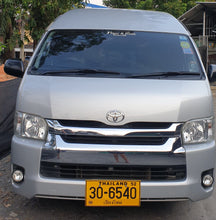 Private Minivan and English Speaking Guide at Disposal in Chiang Mai City Limits (F&F)