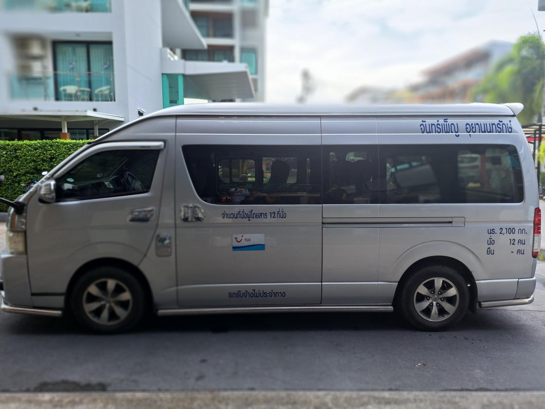 Private Minivan and English Speaking Guide at Disposal Within Phuket Area (DSTH)